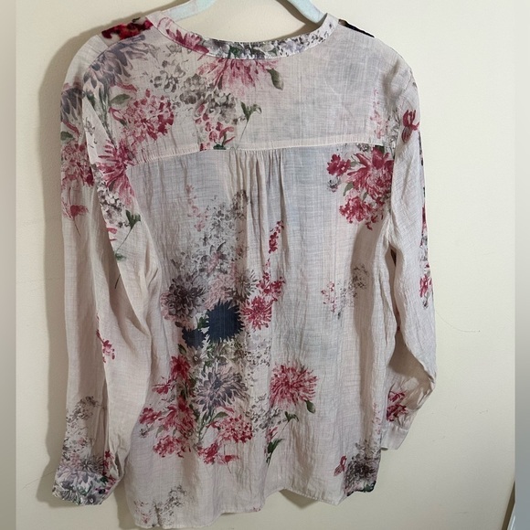 Soft surroundings floral sheer art to wear blouse size small? - Picture 10 of 10
